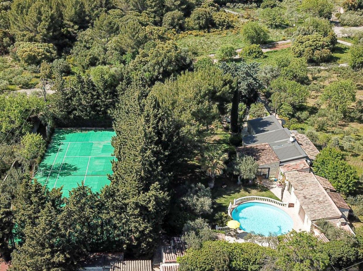 Mas Des Oliviers - Piscine/tennis - 10 Personnes * Marguerittes